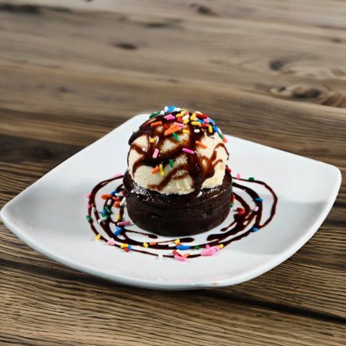 BROWNIE WITH ICE CREAM